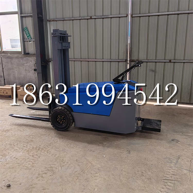 偃师市全电动叉车插腿式堆高车液压装卸车1.5吨升高小型站驾式铲车